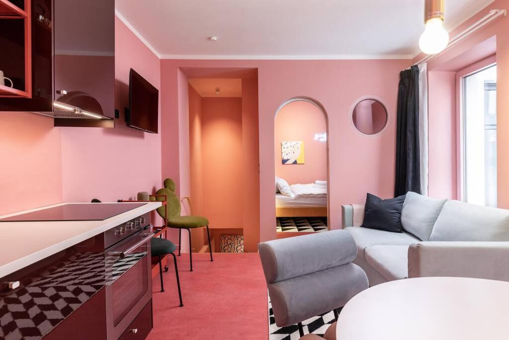 Memphis Design Loft Duplex -40sqm- near Antonplatz