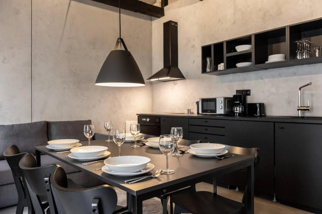 Concrete Loft Duplex -40sqm- near Antonplatz