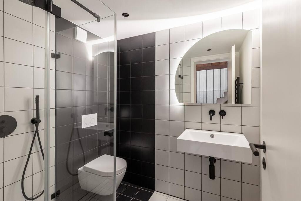 Concrete Loft Duplex -40sqm- near Antonplatz