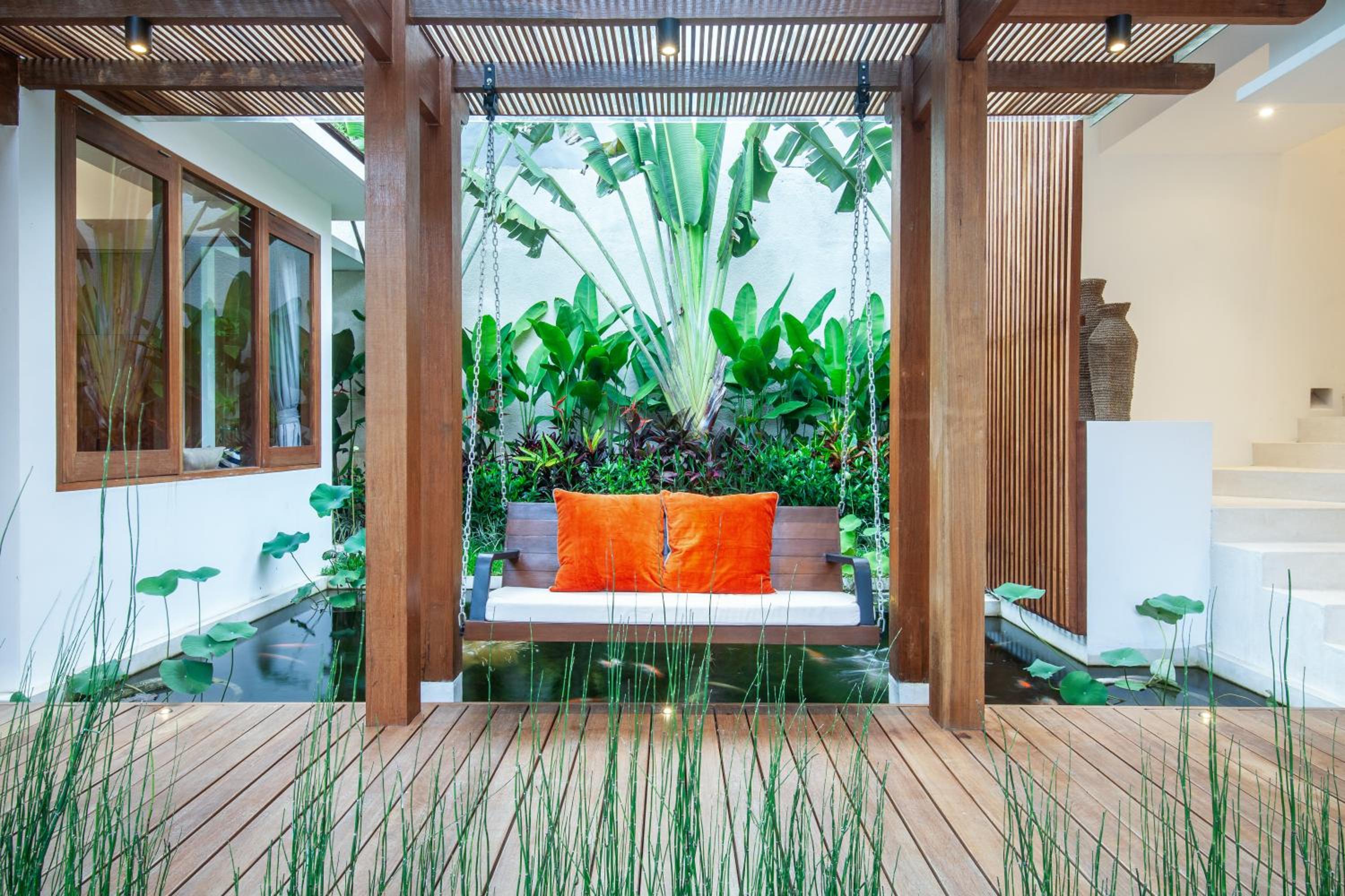 Payapaya Seminyak luxury vila 4 BR near beach potato head