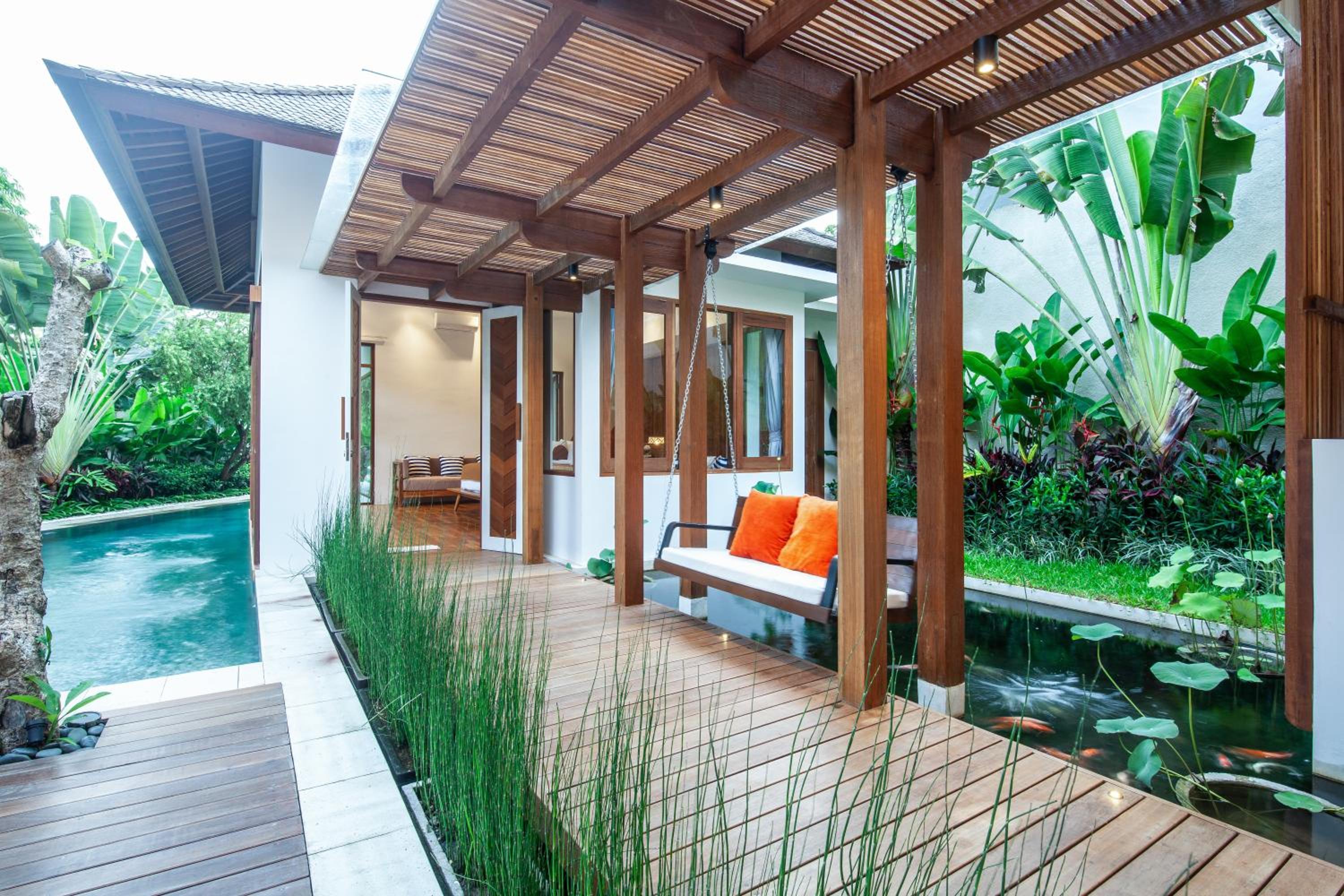 Payapaya Seminyak luxury vila 4 BR near beach potato head