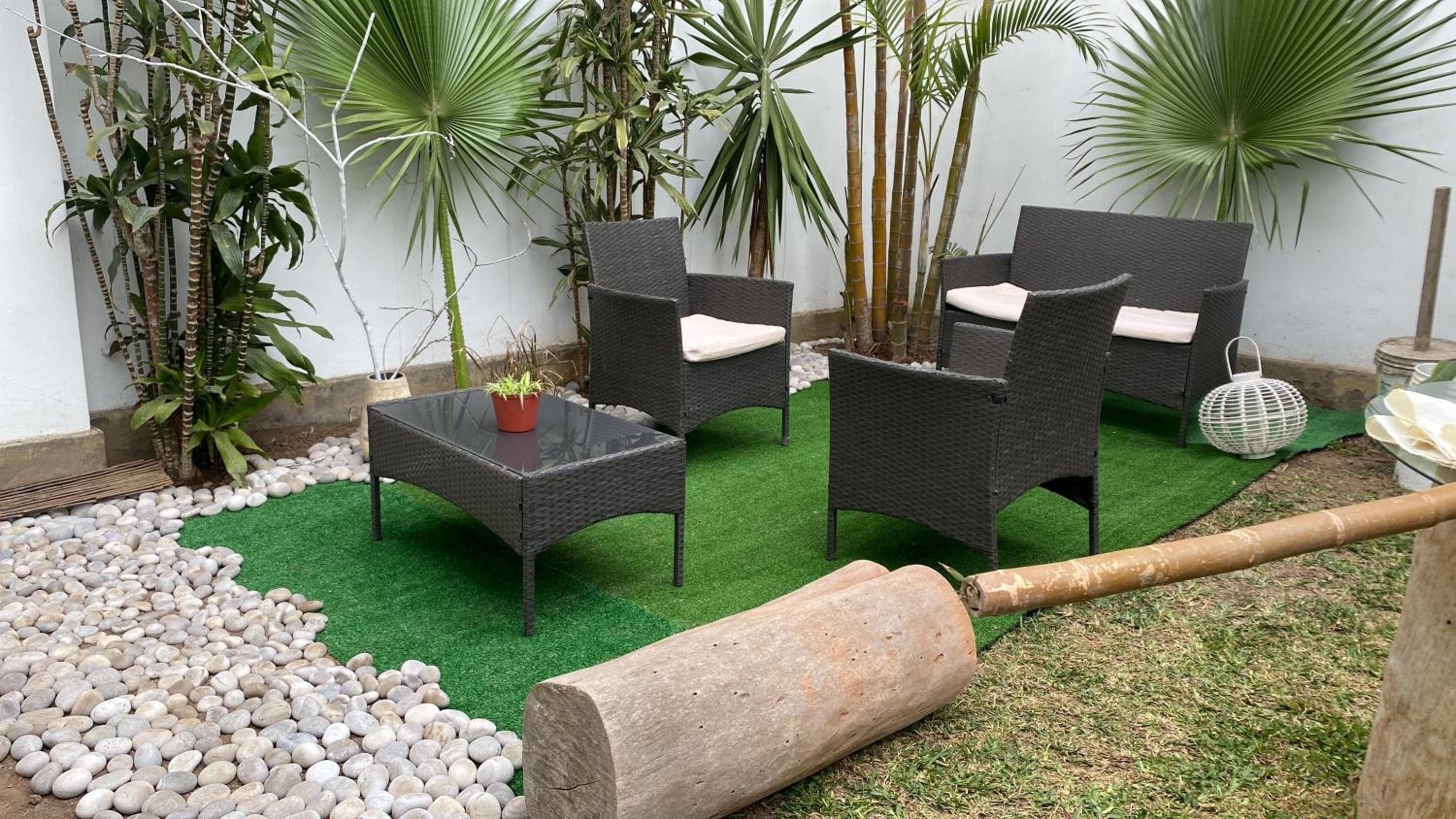 2 beds with garden view and terrace view 2