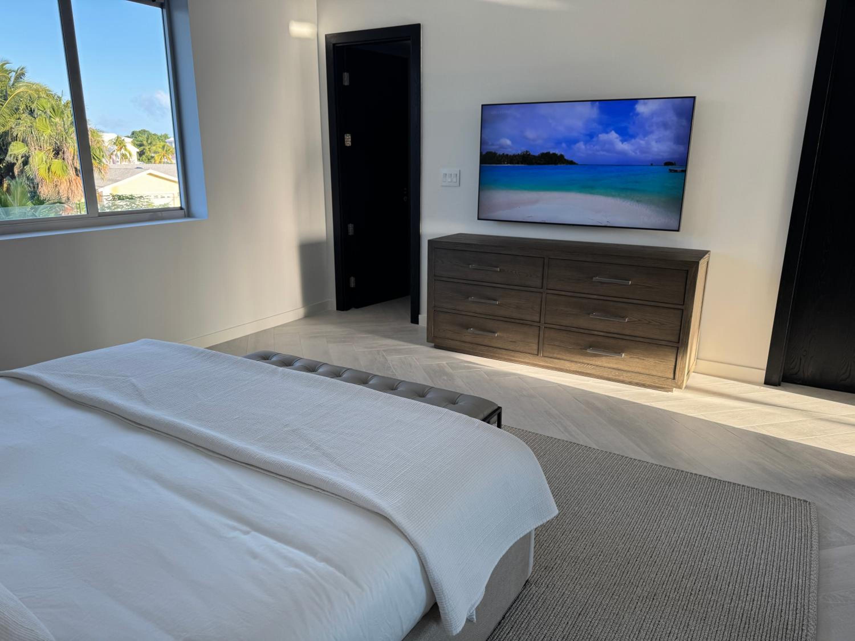 Casablanca Bahamas- New Luxury Waterfront Condo, Palm Cay, The Bahamas