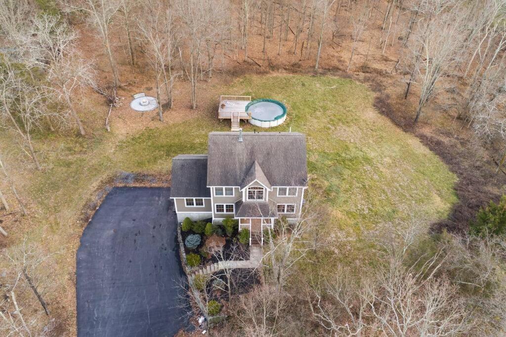 Secluded, Spacious Home with Pool - Property Image 27