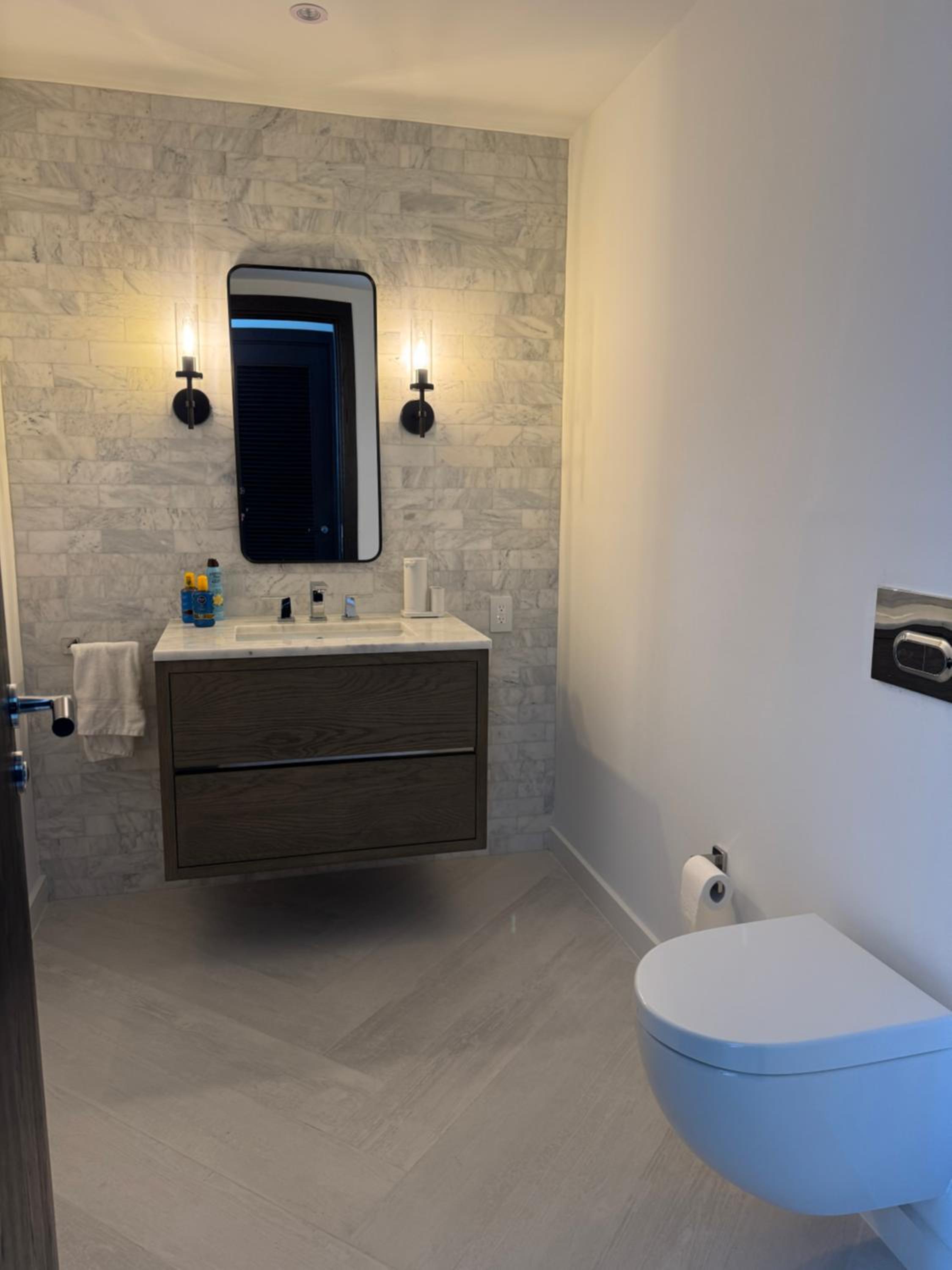 Casablanca Bahamas- New Luxury Waterfront Condo, Palm Cay, The Bahamas