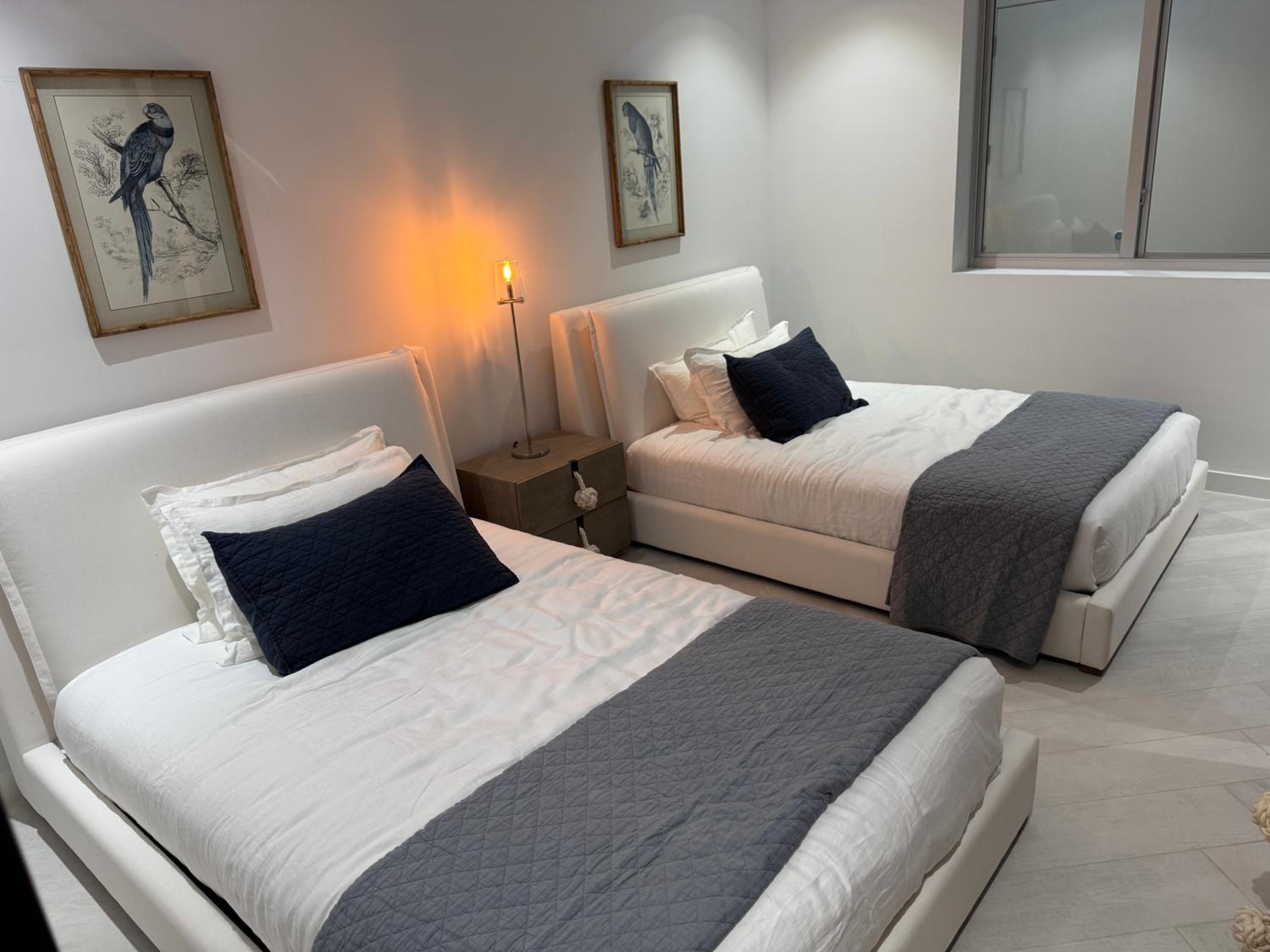 Casablanca Bahamas- New Luxury Waterfront Condo, Palm Cay, The Bahamas