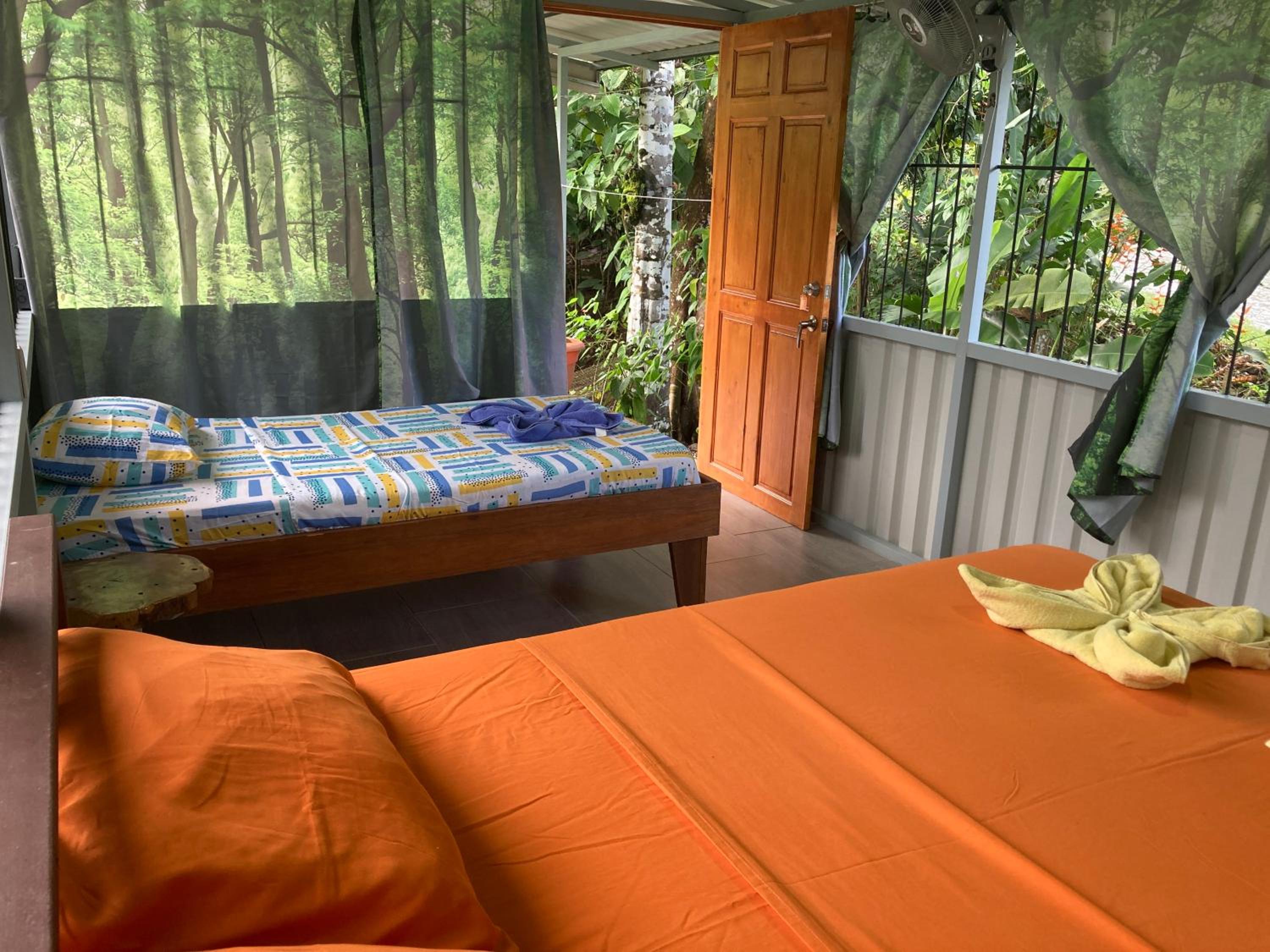 YEJOS Jungle Lodge
