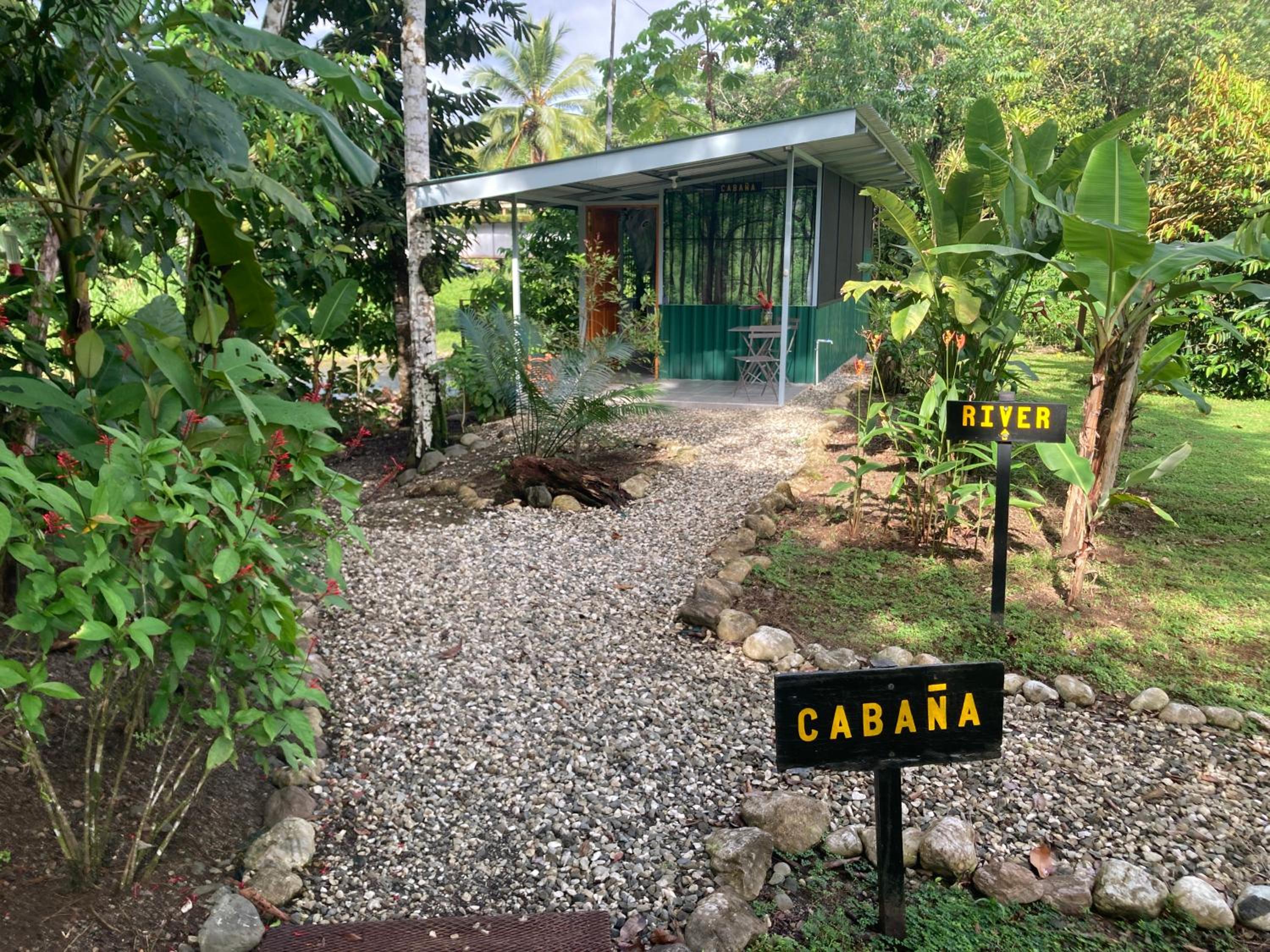 YEJOS Jungle Lodge