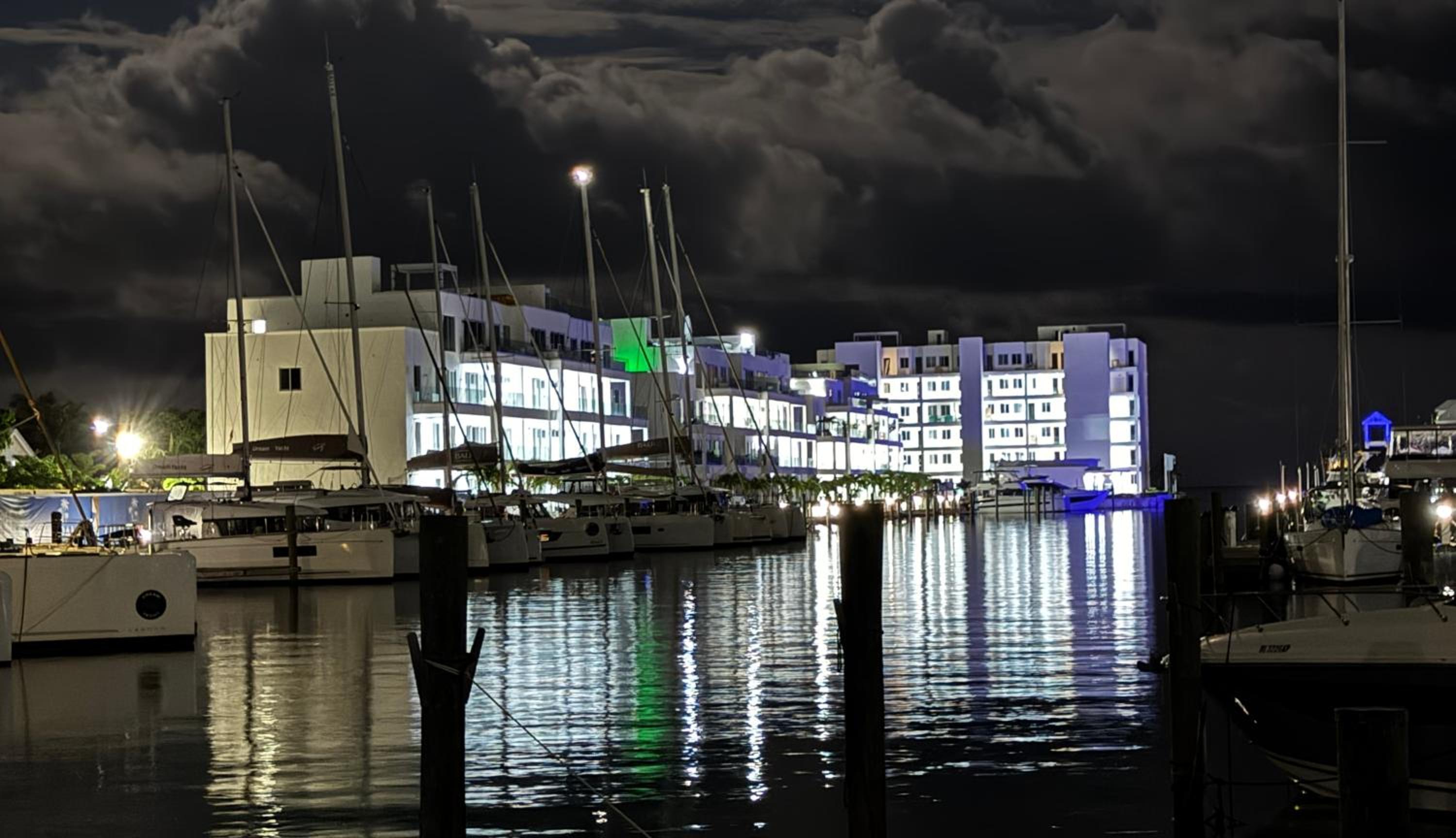 Casablanca Bahamas- New Luxury Waterfront Condo, Palm Cay, The Bahamas