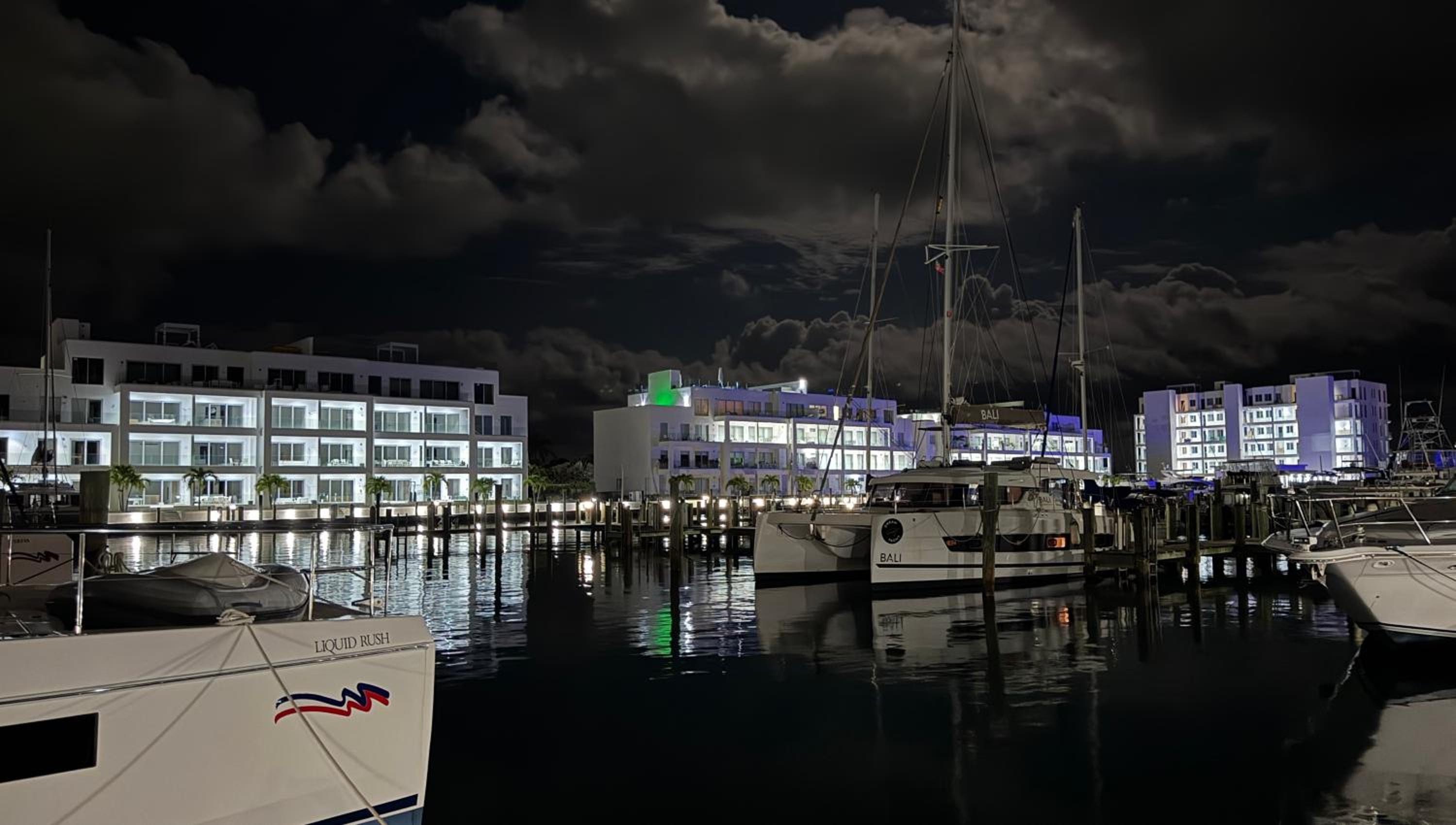 Casablanca Bahamas- New Luxury Waterfront Condo, Palm Cay, The Bahamas