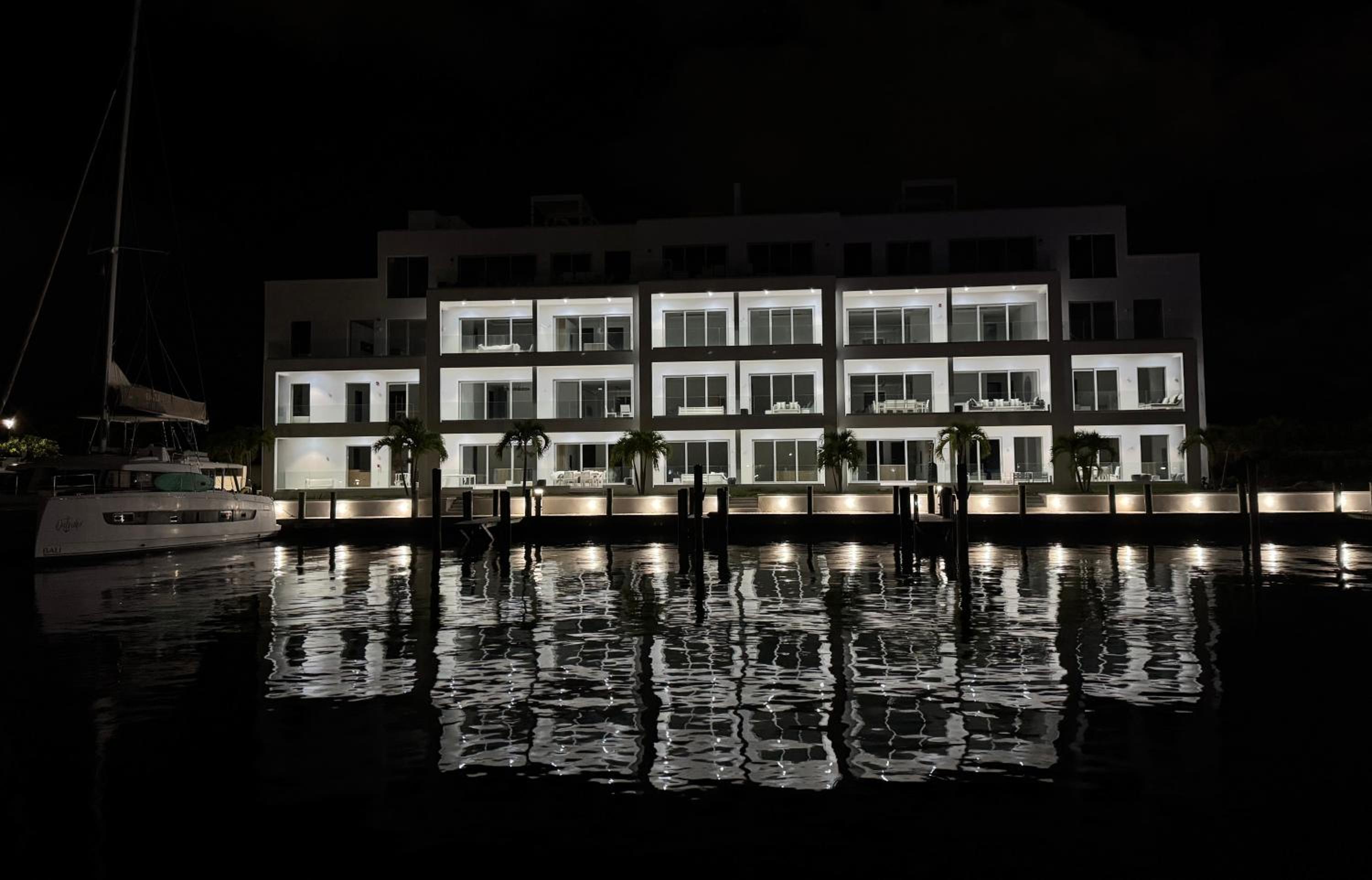 Casablanca Bahamas- New Luxury Waterfront Condo, Palm Cay, The Bahamas