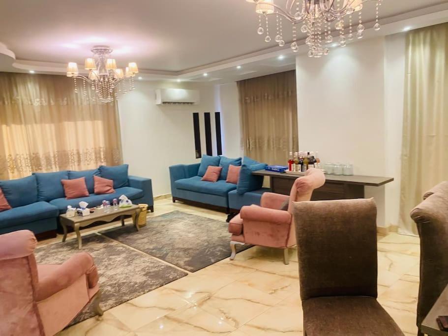 Modern 3BD in the middle of fifth settlement for families only