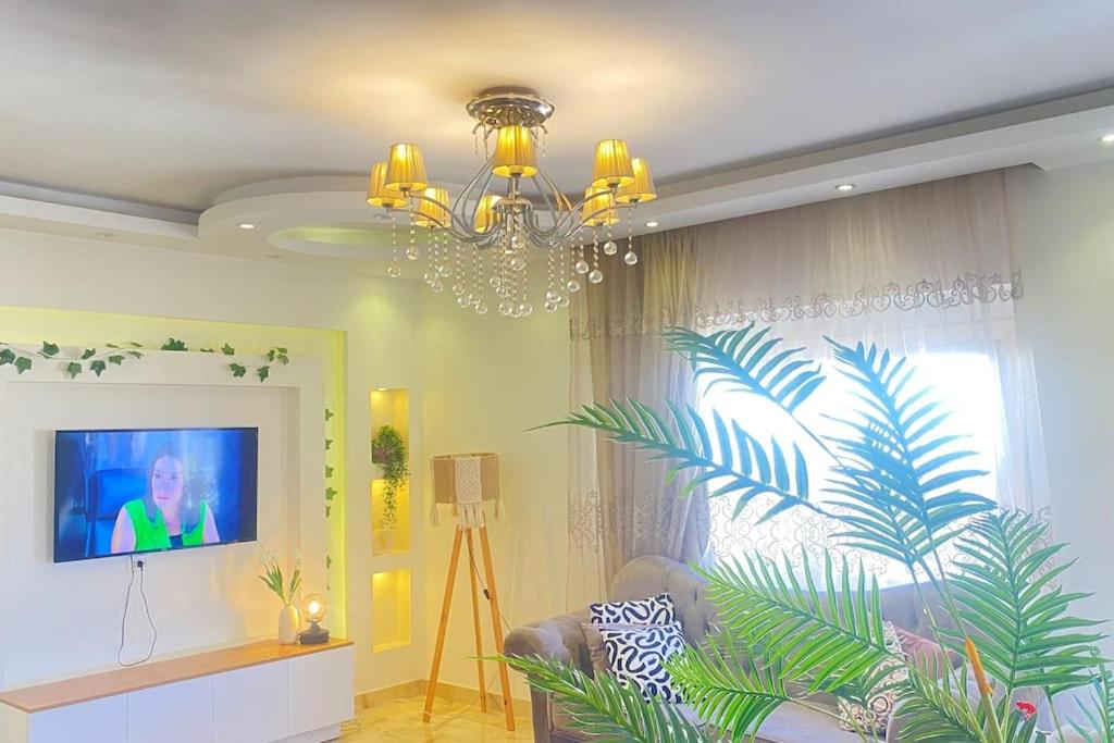 Modern 3BD in the middle of fifth settlement for families only