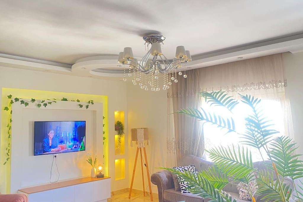 Modern 3BD in the middle of fifth settlement for families only