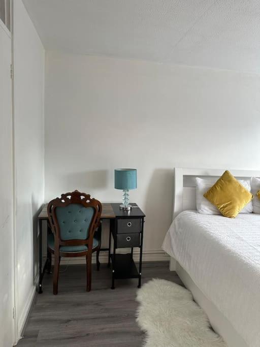 Idyllic Stylish Apartment with Fast Speed Broadband & Free Parking