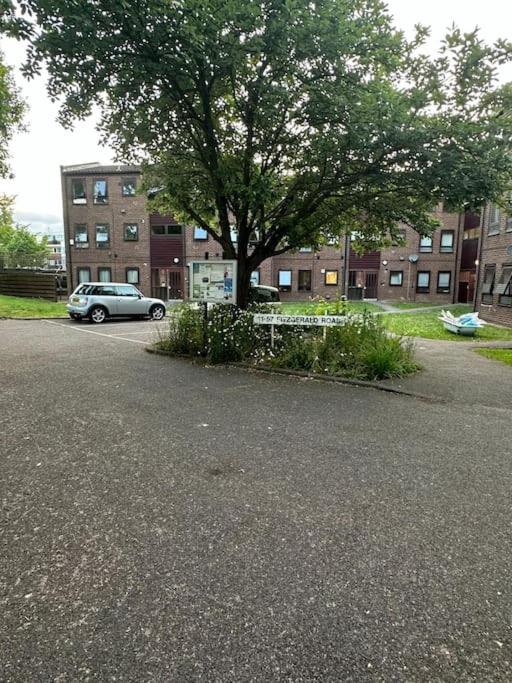 Idyllic Stylish Apartment with Fast Speed Broadband & Free Parking