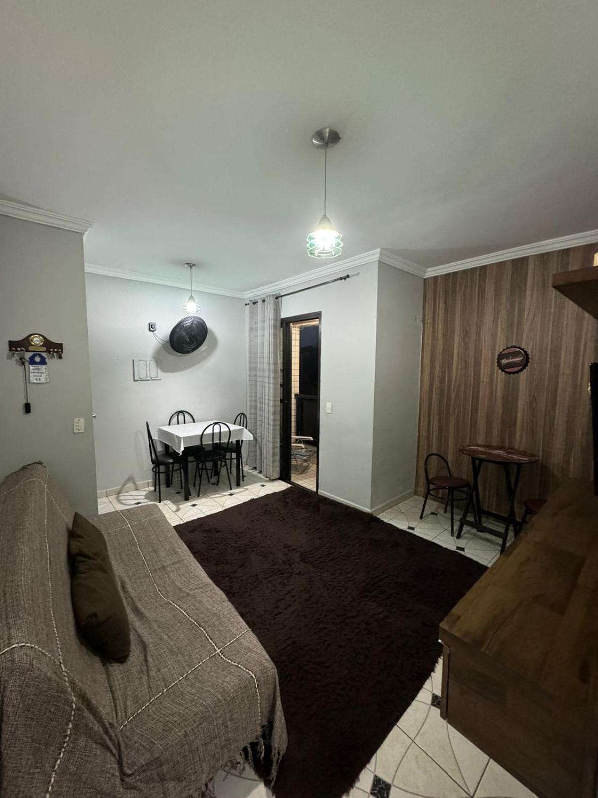 Apartamento em Mongaguá Pé na areia, em frente a plataforma de pesca