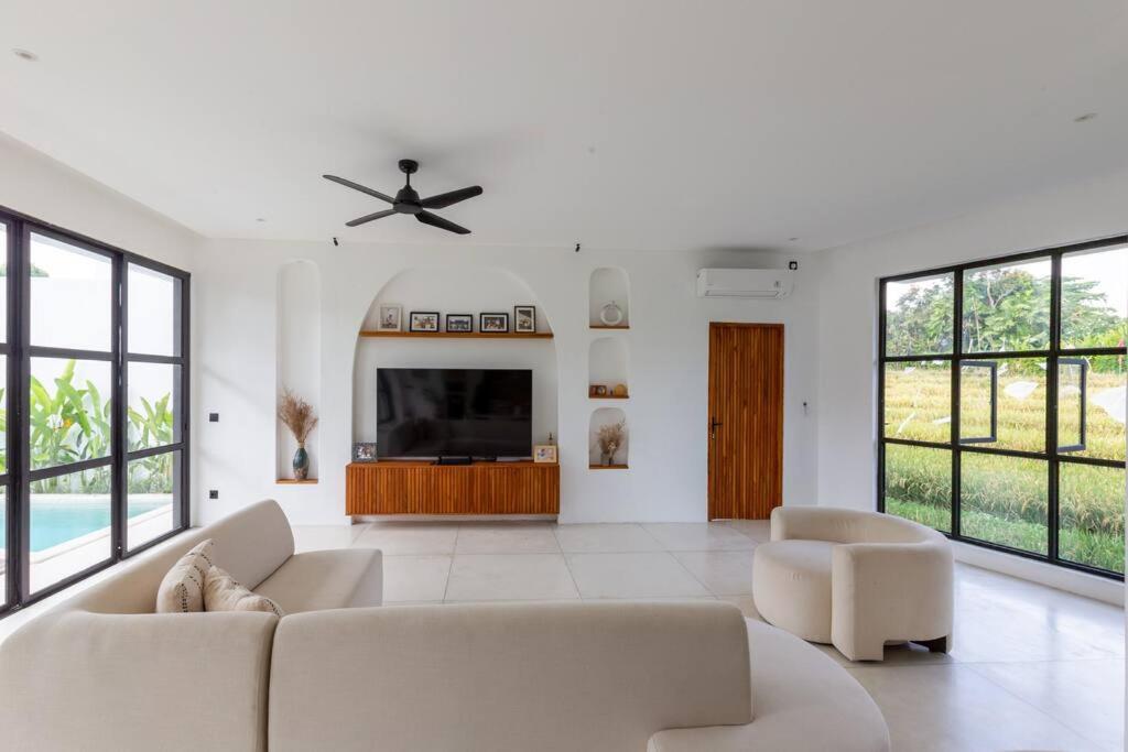 Villa Antonella, 3BR Dream Villa with Pool, Umalas view 4