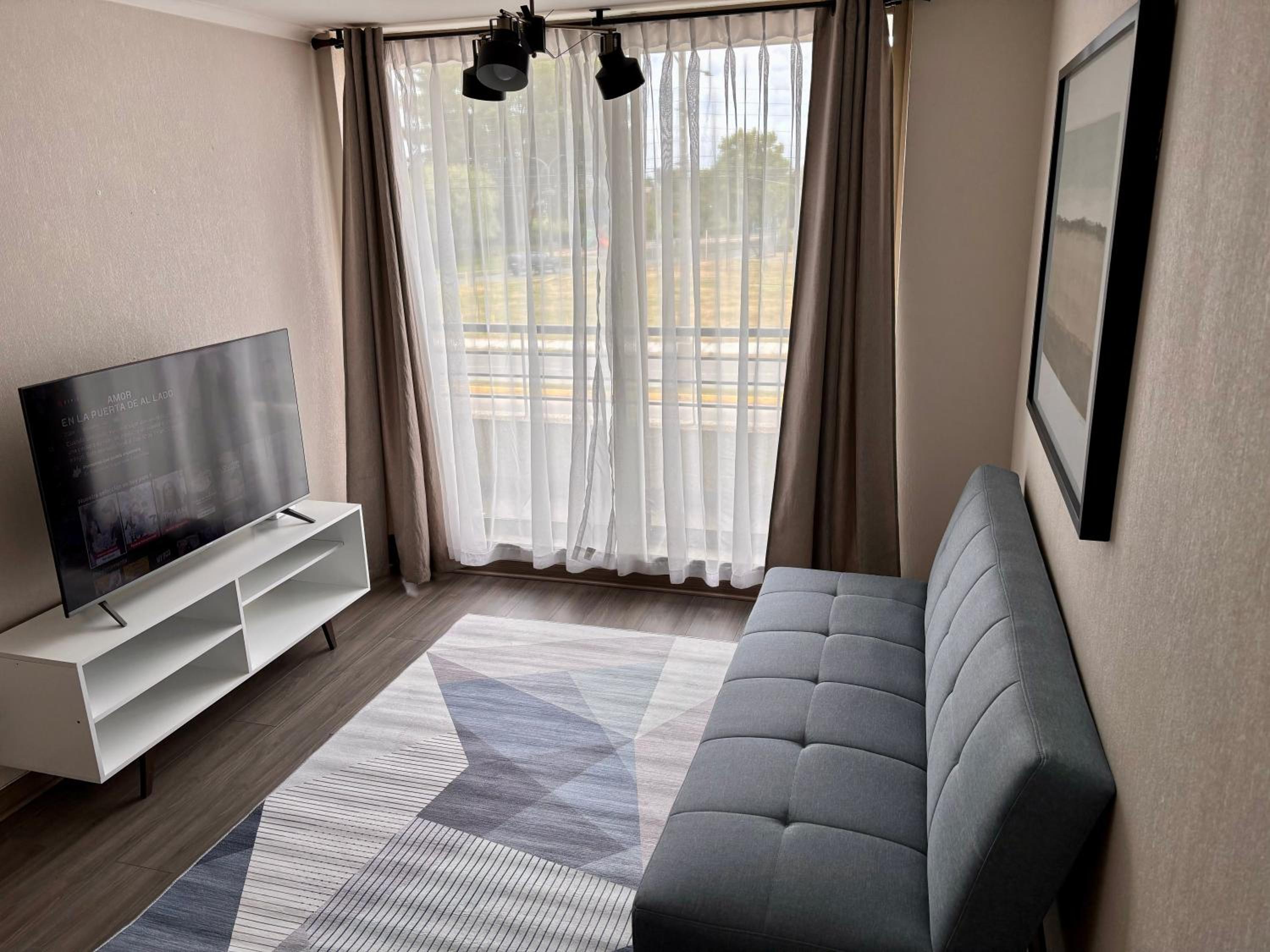 Moderno depa ideal para pareja con A-C y Parking