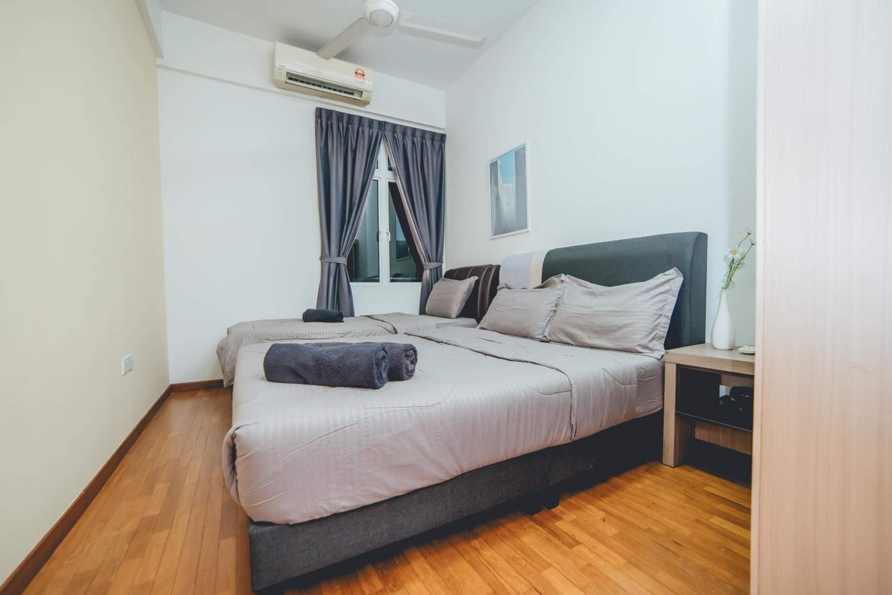 Grandview Stylish Living 3BR8pax Pooltable by Our Stay