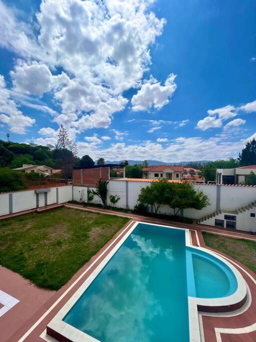 Casa con piscina en Tarija