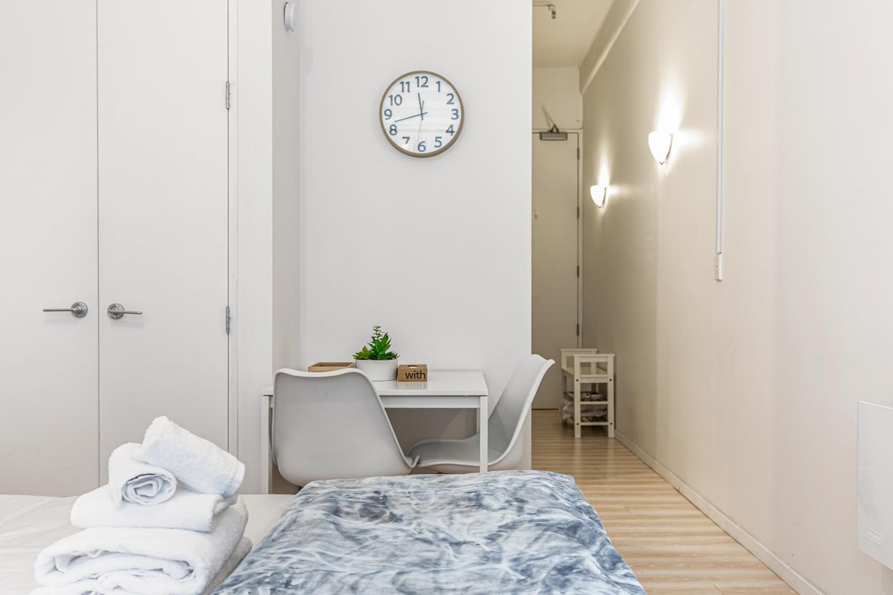 Queen St Studio Central and Cozy Retreat view 3