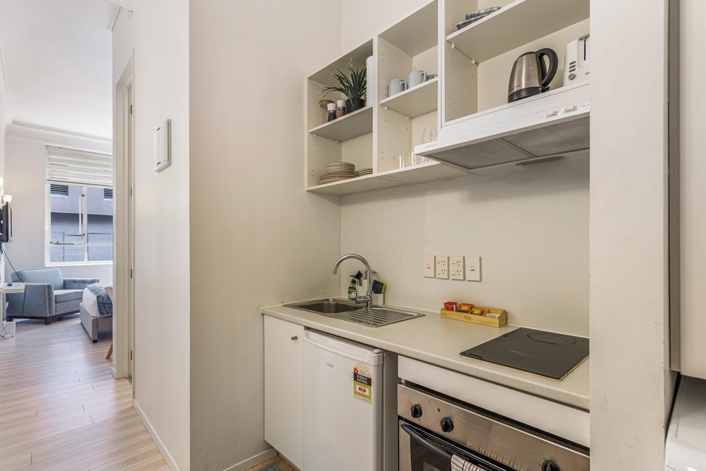 Queen St Studio Central and Cozy Retreat view 5