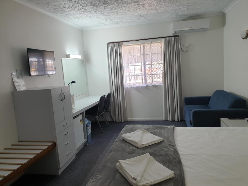 Shakespeare Motel