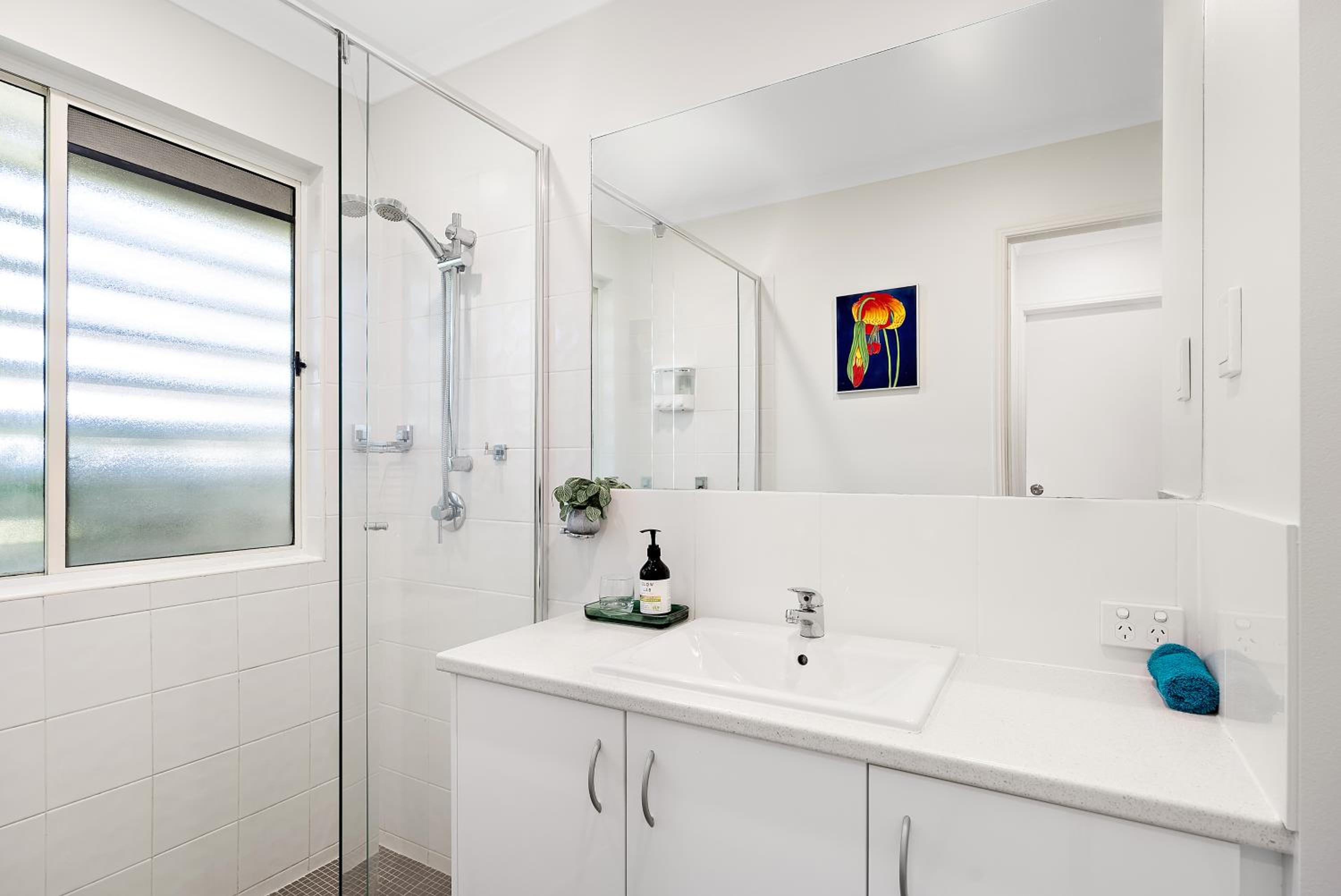 Renovated 2 Bedroom Ground Level Villa in Noosaville