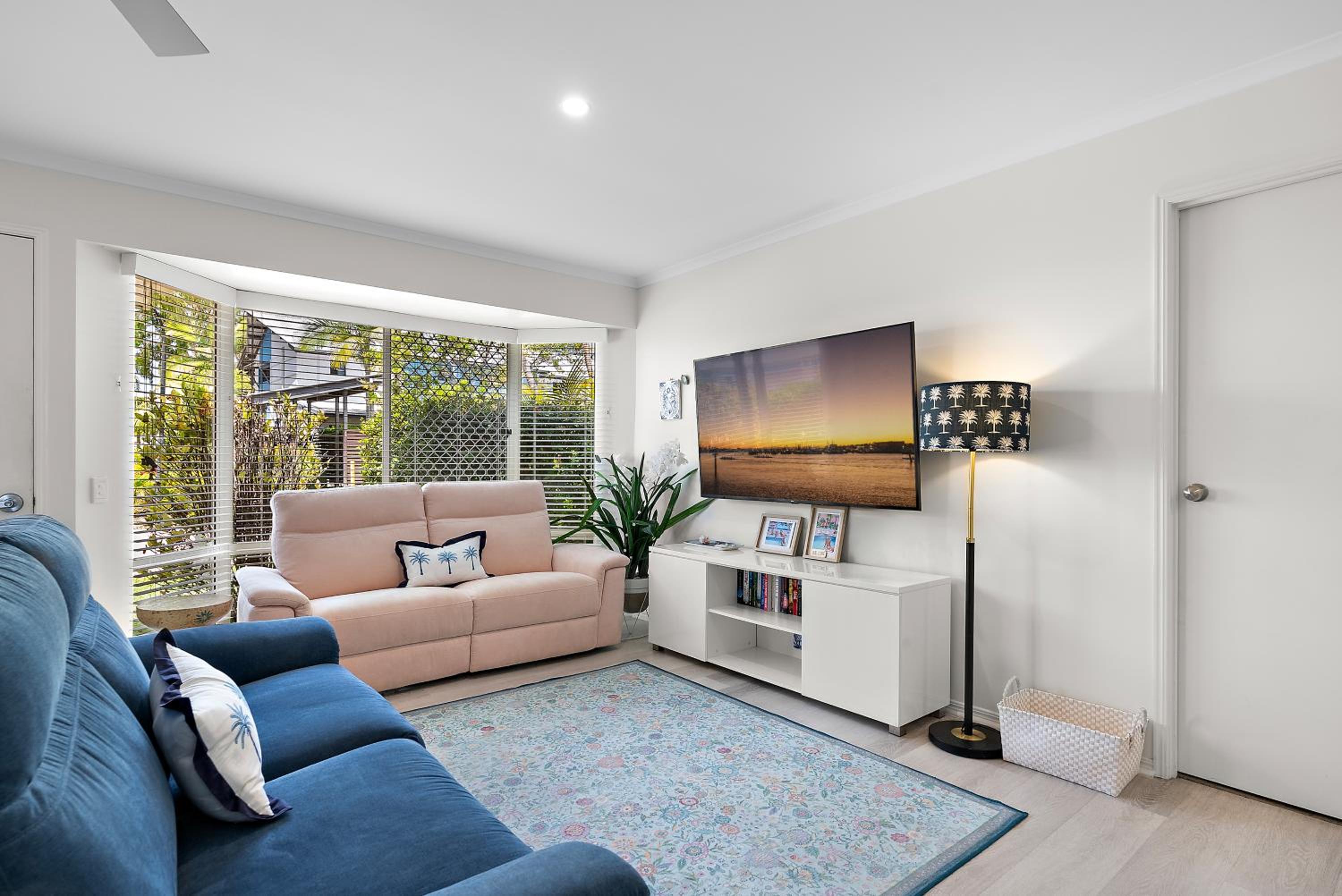 Renovated 2 Bedroom Ground Level Villa in Noosaville