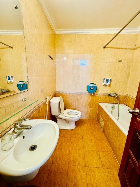 il divo hostel