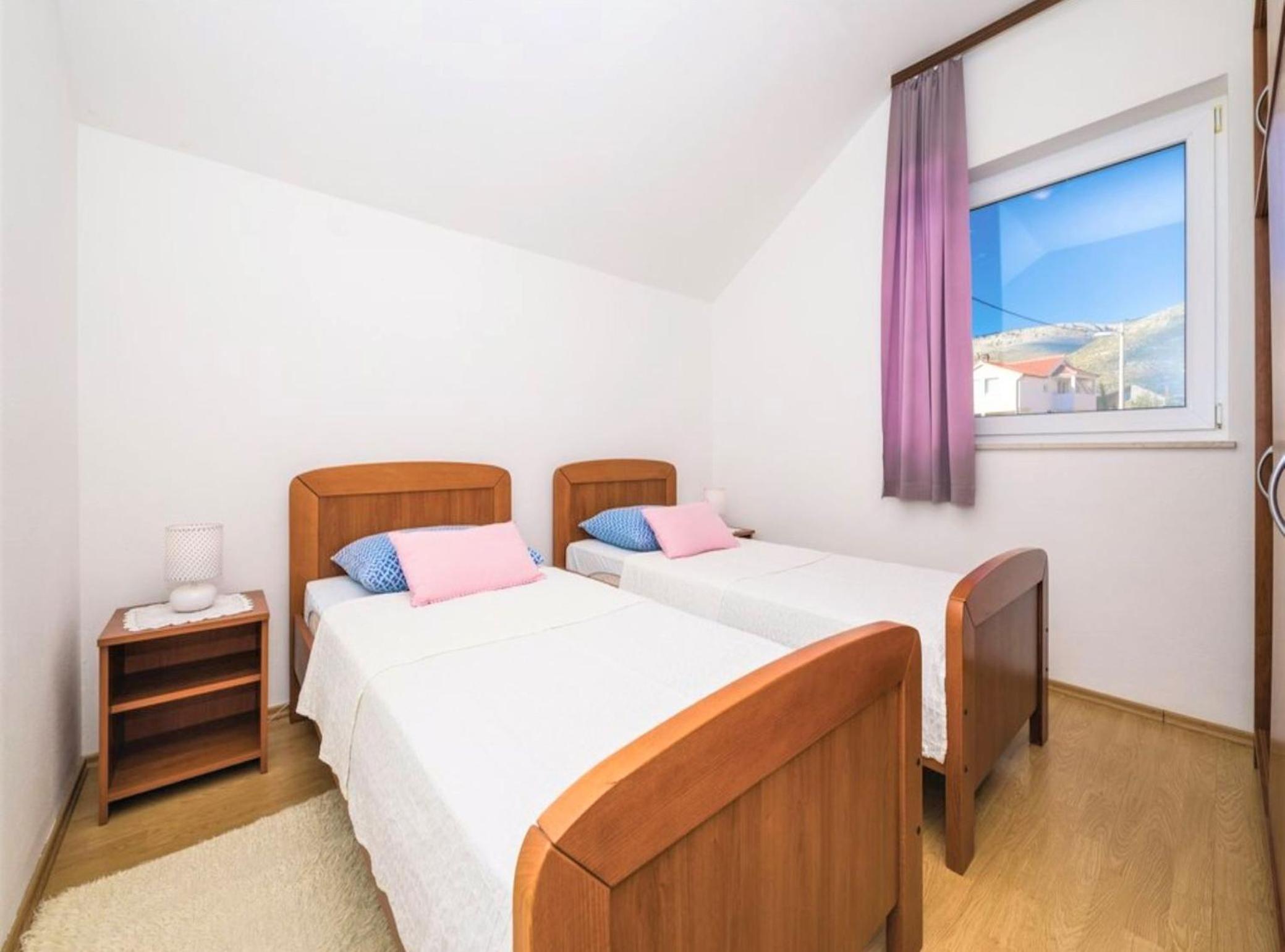 Trogir Comfortable Apartment with Terrace