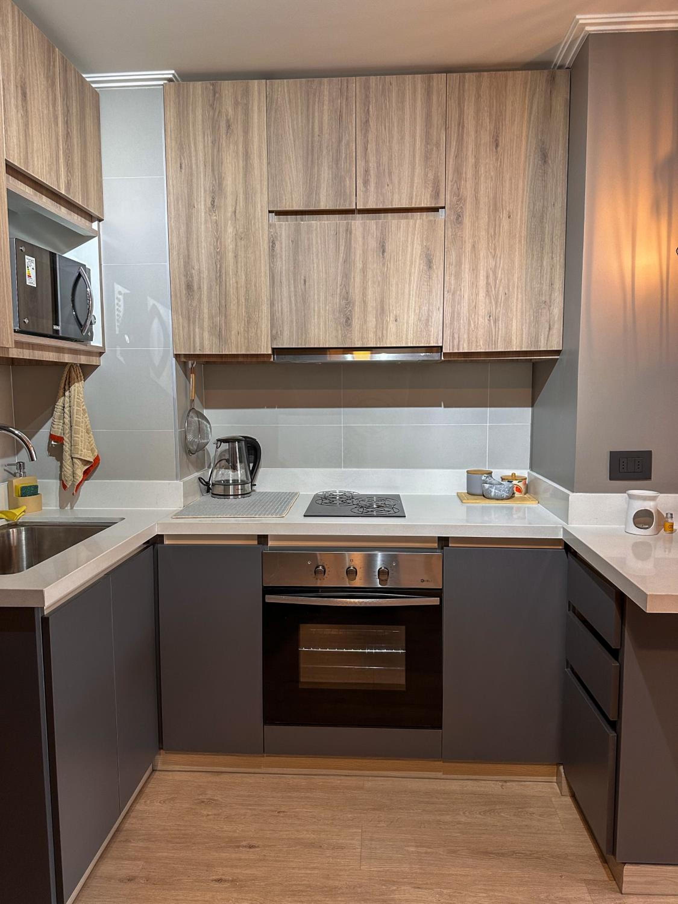 4 people, Wi-Fi, Parking, Park, Pool, Laundry
