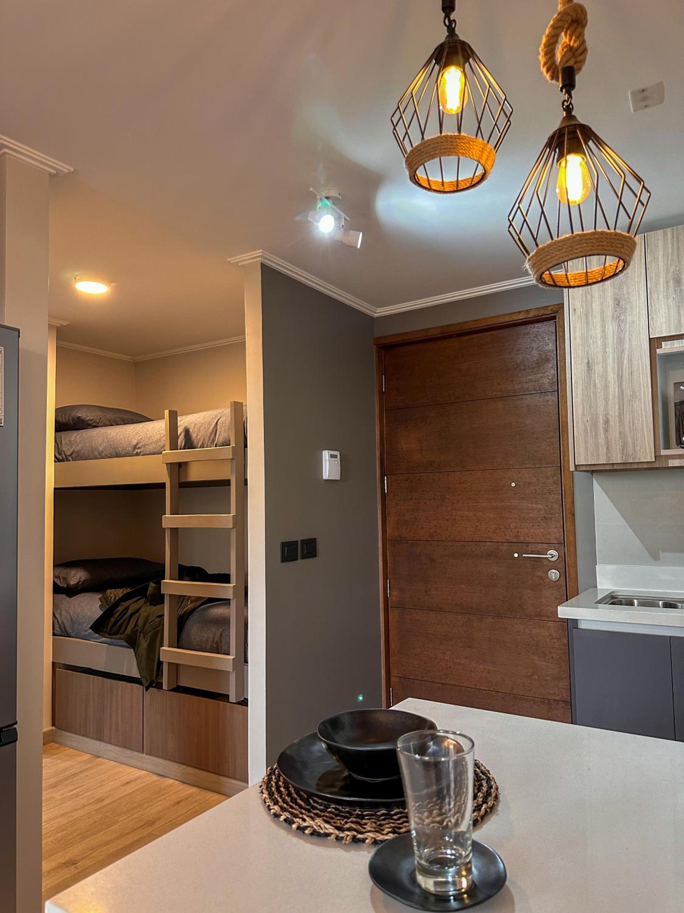 4 people, Wi-Fi, Parking, Park, Pool, Laundry