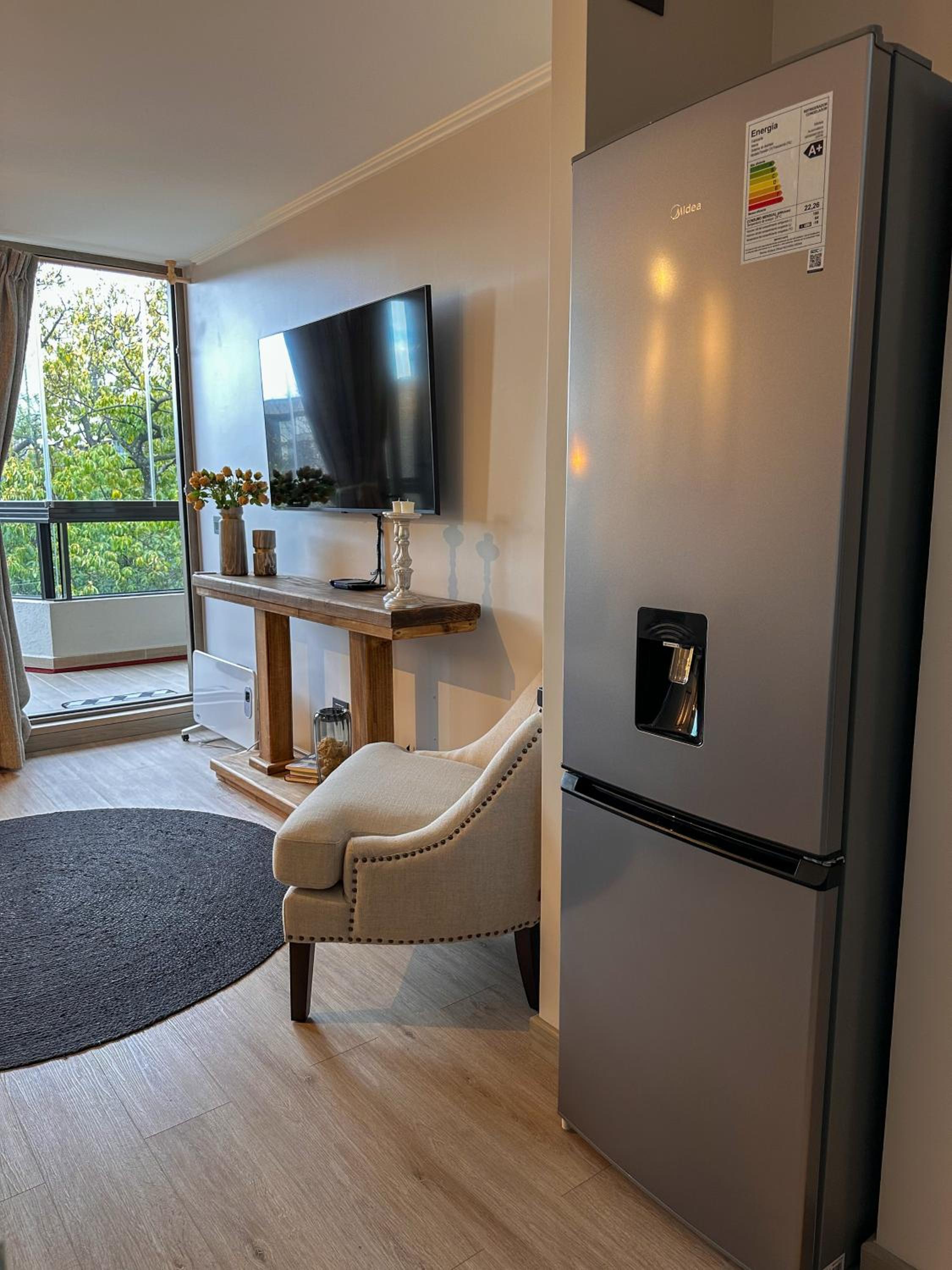 4 people, Wi-Fi, Parking, Park, Pool, Laundry