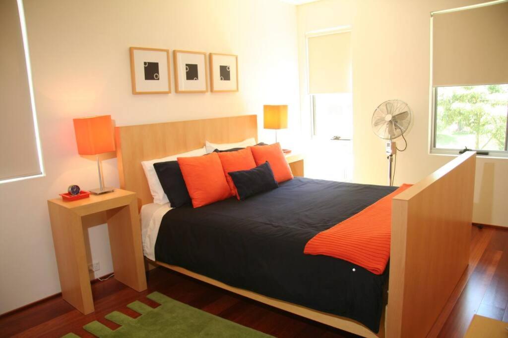 Starfish Beach House - WIFI - 5 min walk to beach