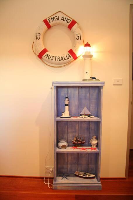 Starfish Beach House - WIFI - 5 min walk to beach