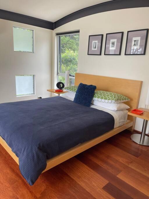 Starfish Beach House - WIFI - 5 min walk to beach