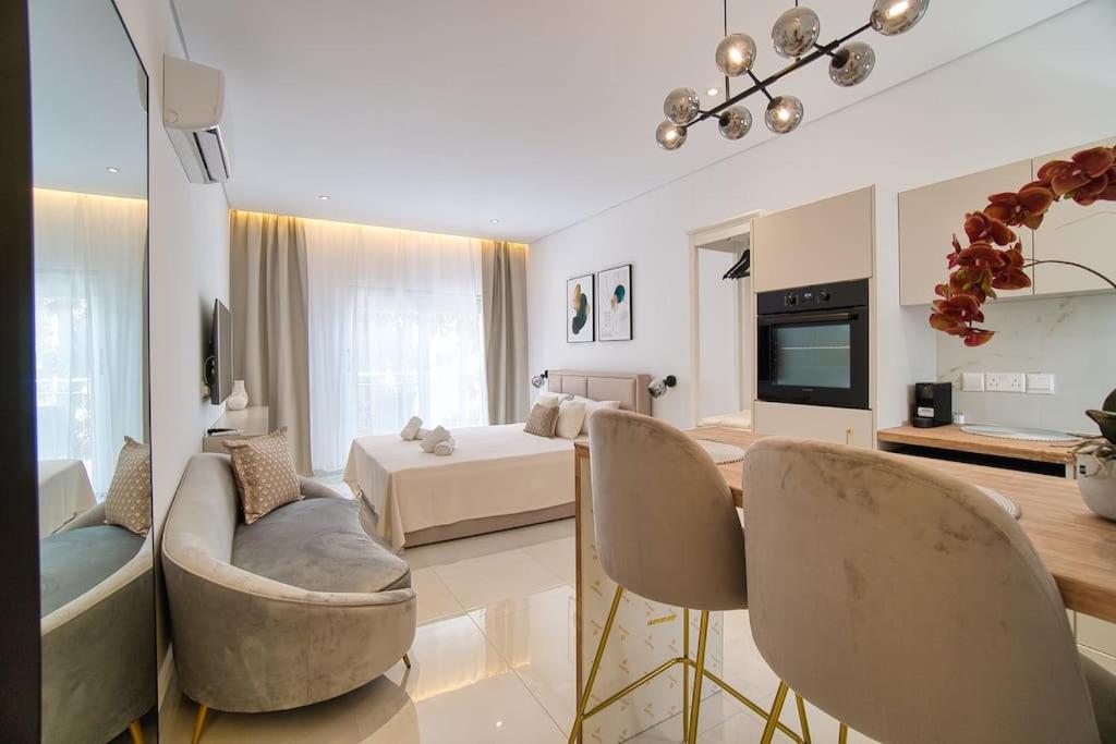 Pafos Gardens elite studio