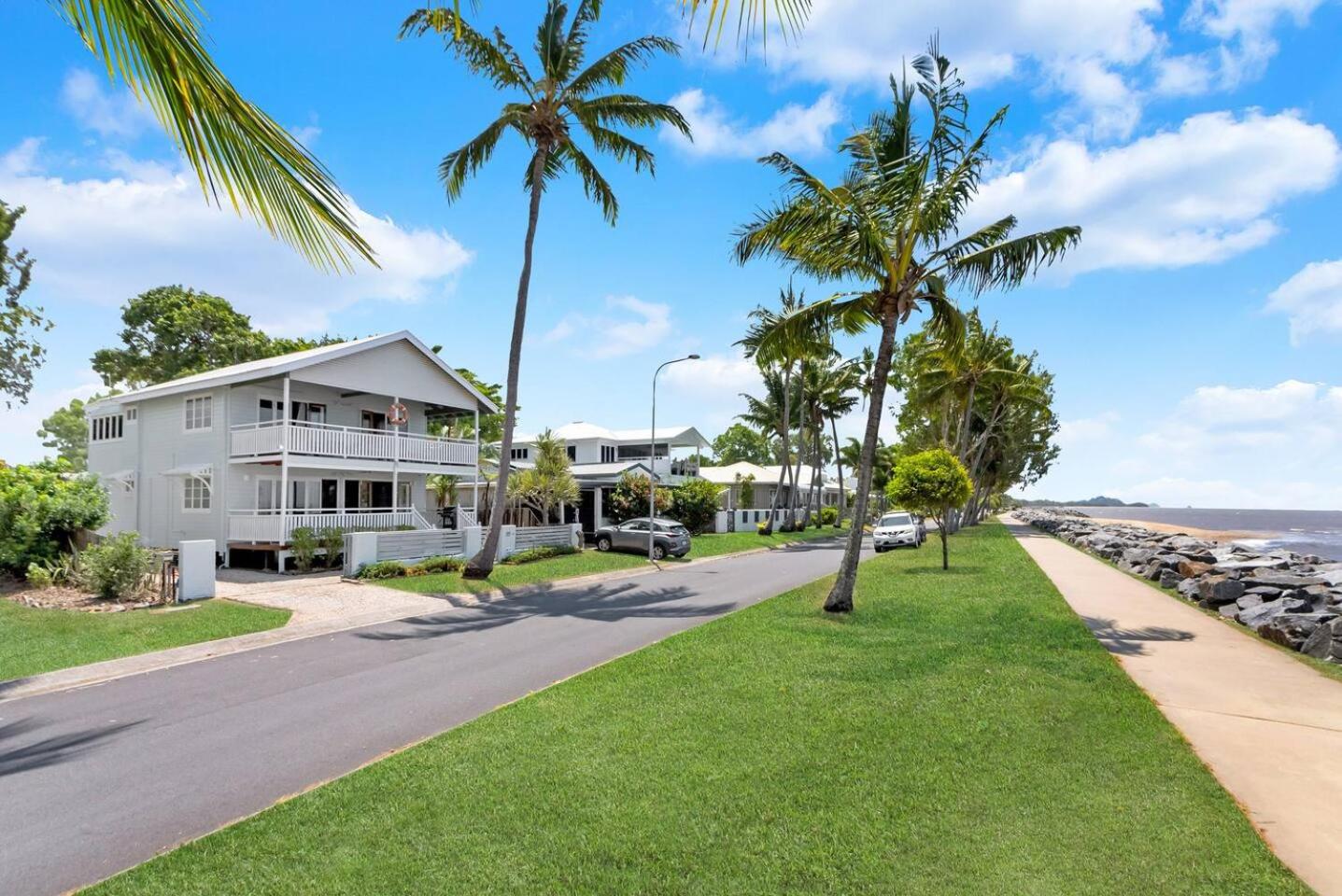Ocean's Edge - Stunning Beachfront Serenity