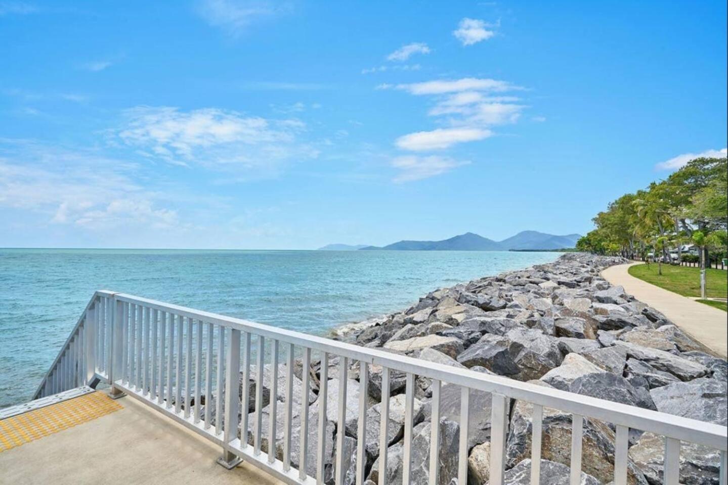 Ocean's Edge - Stunning Beachfront Serenity