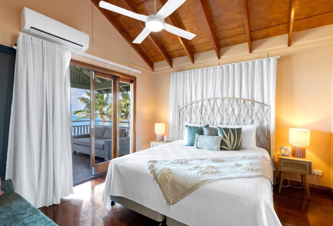Ocean's Edge - Stunning Beachfront Serenity