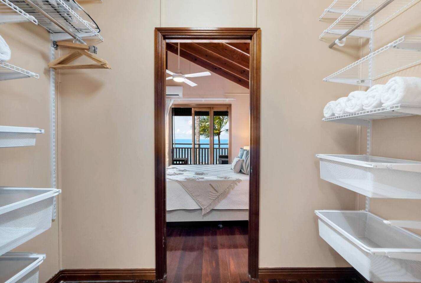 Ocean's Edge - Stunning Beachfront Serenity