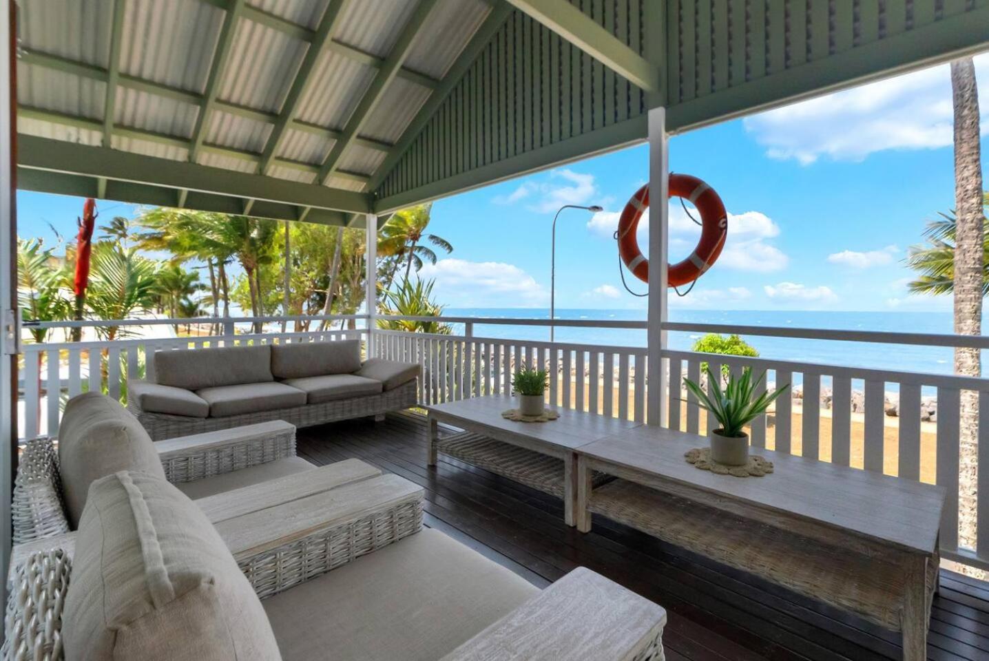 Ocean's Edge - Stunning Beachfront Serenity