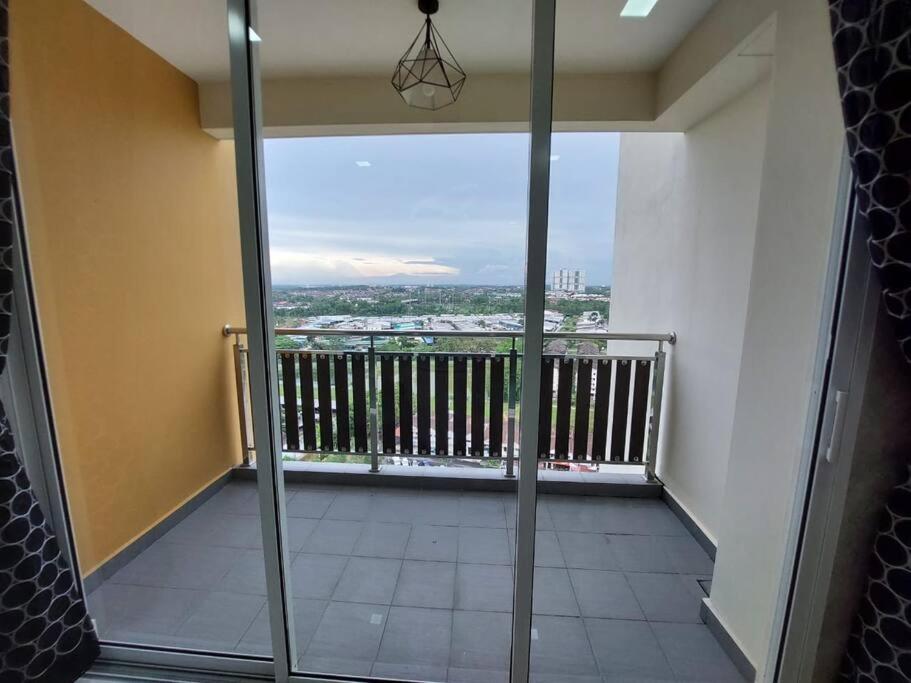 KSL Casual Style Family House