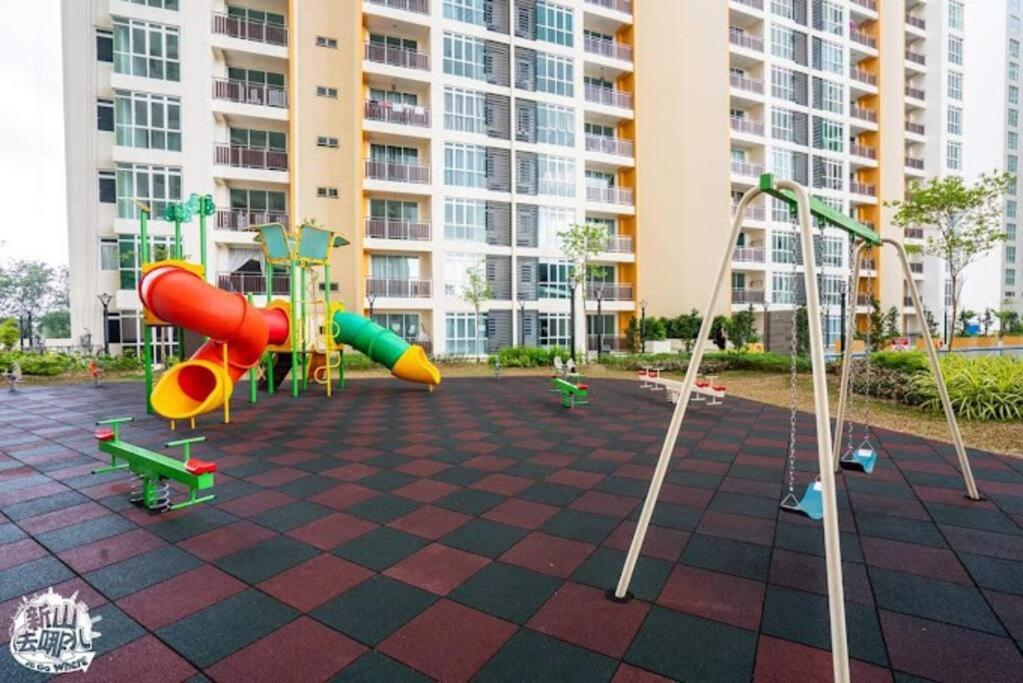 KSL Casual Style Family House