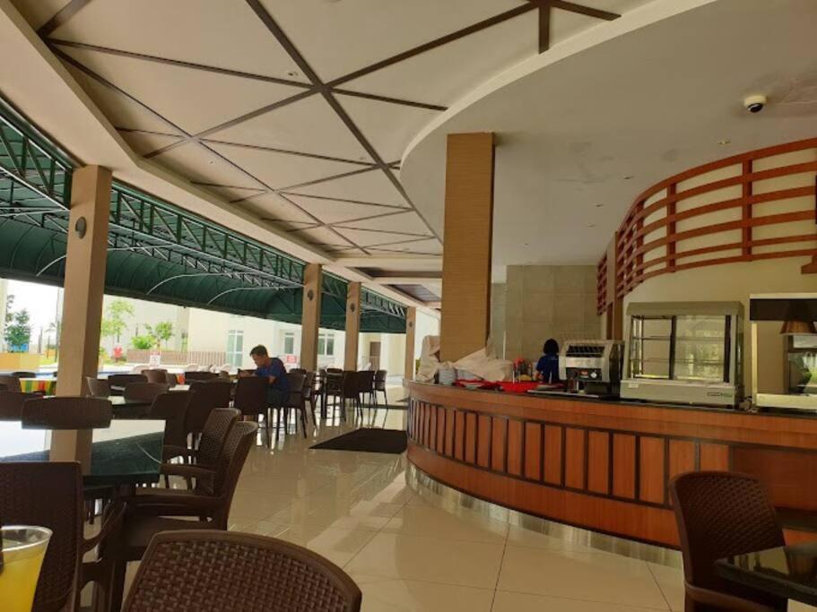 KSL Casual Style Family House
