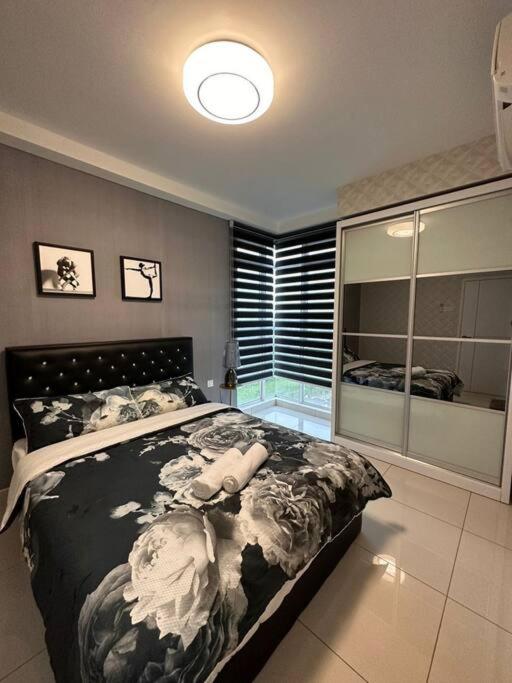 KSL Casual Style Family House