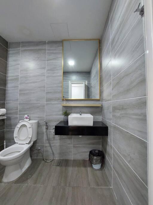 KSL Casual Style Family House