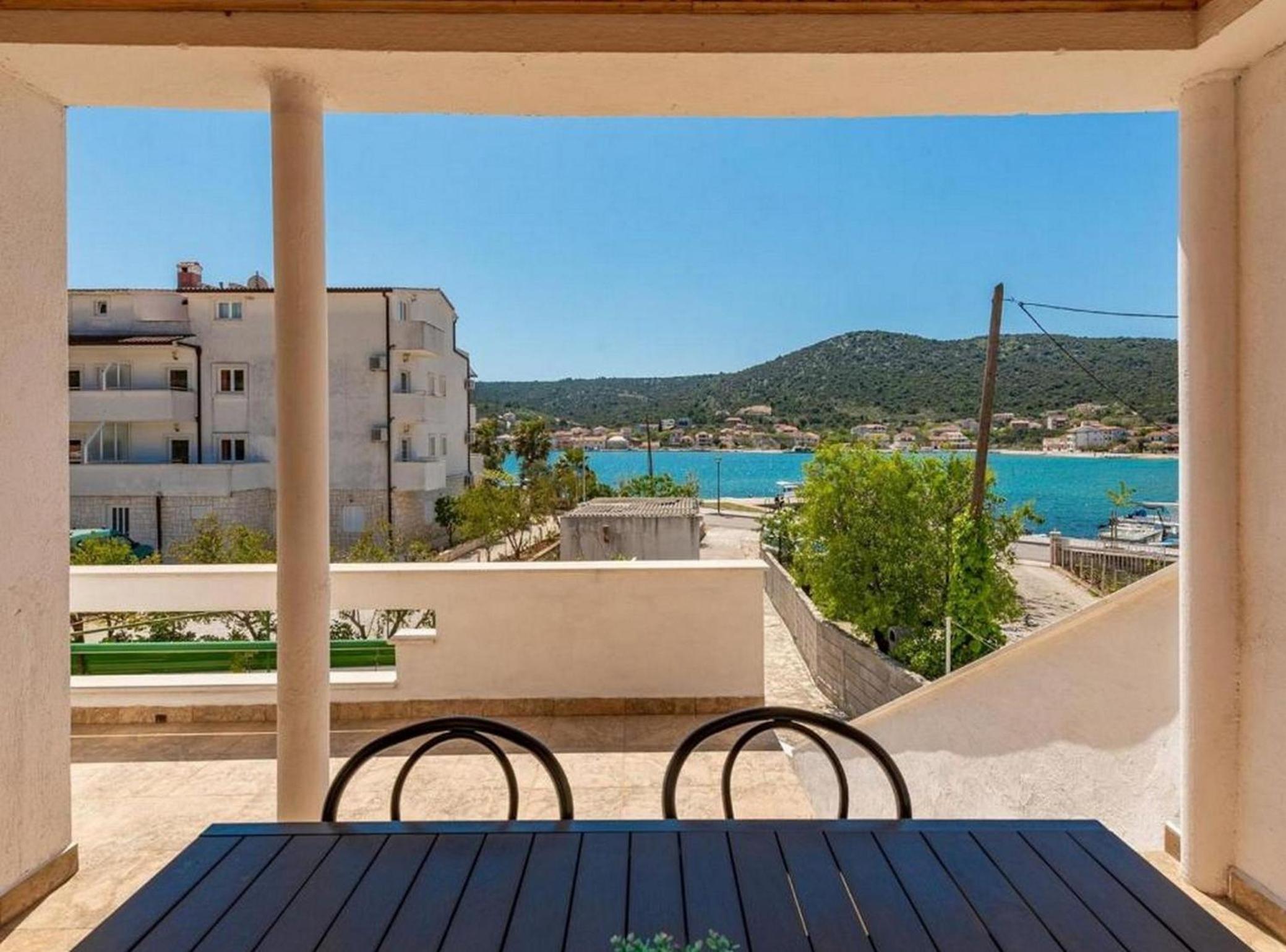 Beachfront Holiday Home with Hot Tub, Terrace, and Sea Views in Vinišće